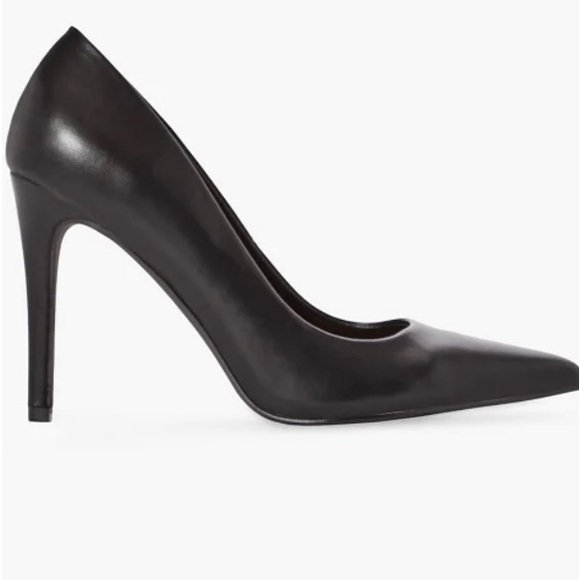 NWT classic black heels - Picture 3 of 5